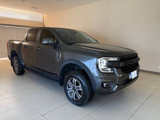 FORD RANGER 3.0 V6 TURBO DIESEL CD XLT 4X4 AUTOMÁTICO FORD RANGER 3.0 V6 TURBO DIESEL CD XLT 4X4 AUTOMÁTICO